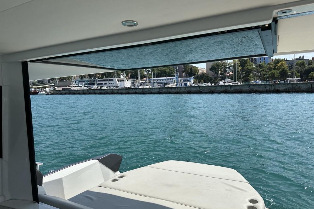 2022 Beneteau 48 