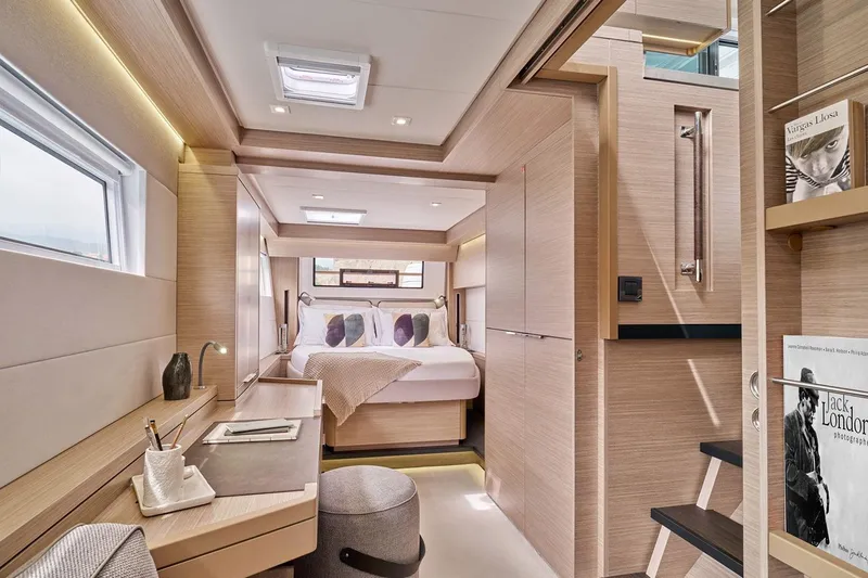  Yacht Photos Pics Manufacturer Provided Image