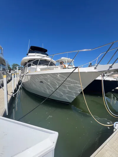 Pax III Yacht Photos Pics Starboard Side Bow