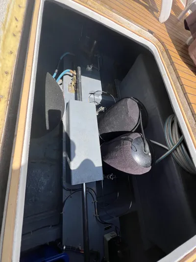 Pax III Yacht Photos Pics Lazzerette