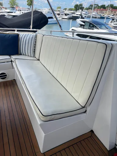 Pax III Yacht Photos Pics Flybridge seating