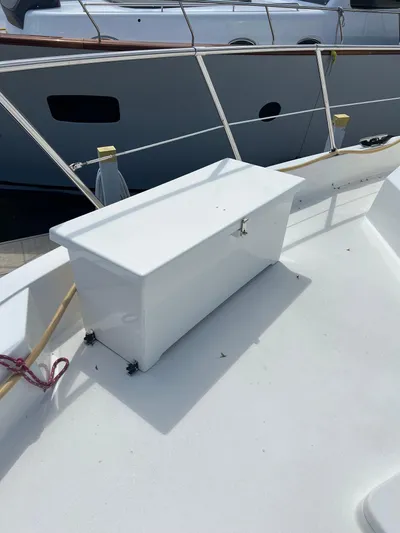 Pax III Yacht Photos Pics Foredeck storage boxes