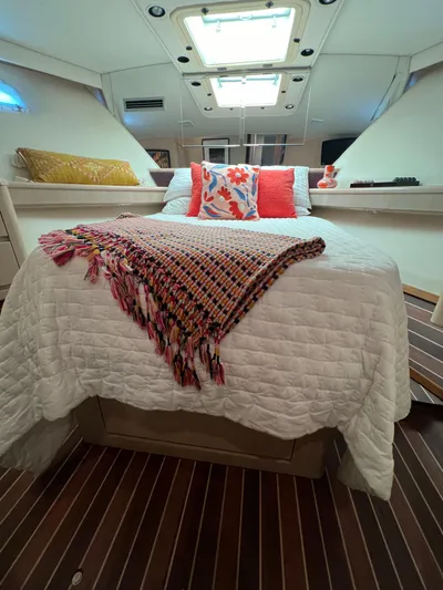 Pax III Yacht Photos Pics Forward Stateroom Bed
