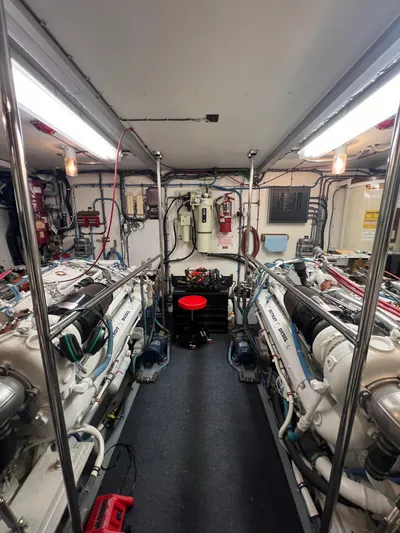 Pax III Yacht Photos Pics Engine Room
