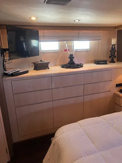 Pax III Yacht Photos Pics Master Stateroom