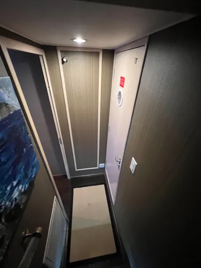 Pax III Yacht Photos Pics Companionway