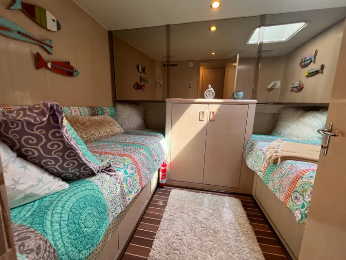 Pax III Yacht Photos Pics Side by side Guest Room