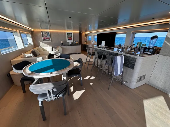 Eau La La Yacht Photos Pics 