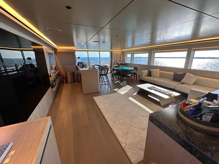 Eau La La Yacht Photos Pics 