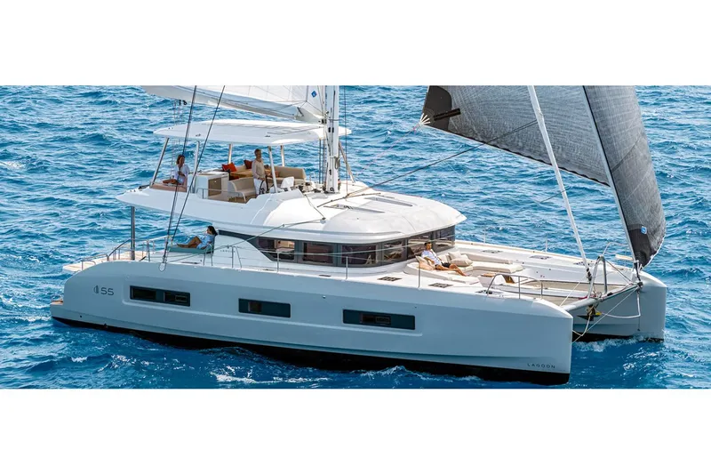 Halekulani Yacht Photos Pics Manufacturer Provided Image