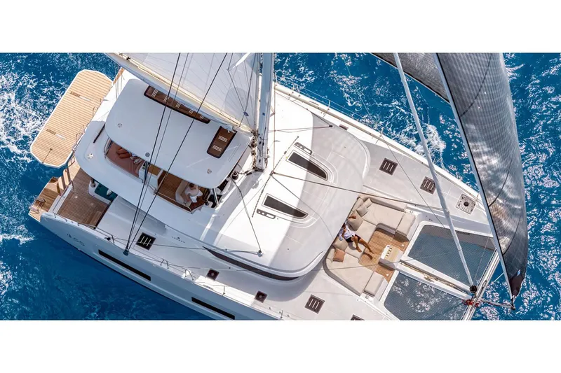 Halekulani Yacht Photos Pics Manufacturer Provided Image