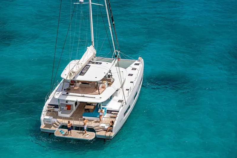 Halekulani Yacht Photos Pics Manufacturer Provided Image