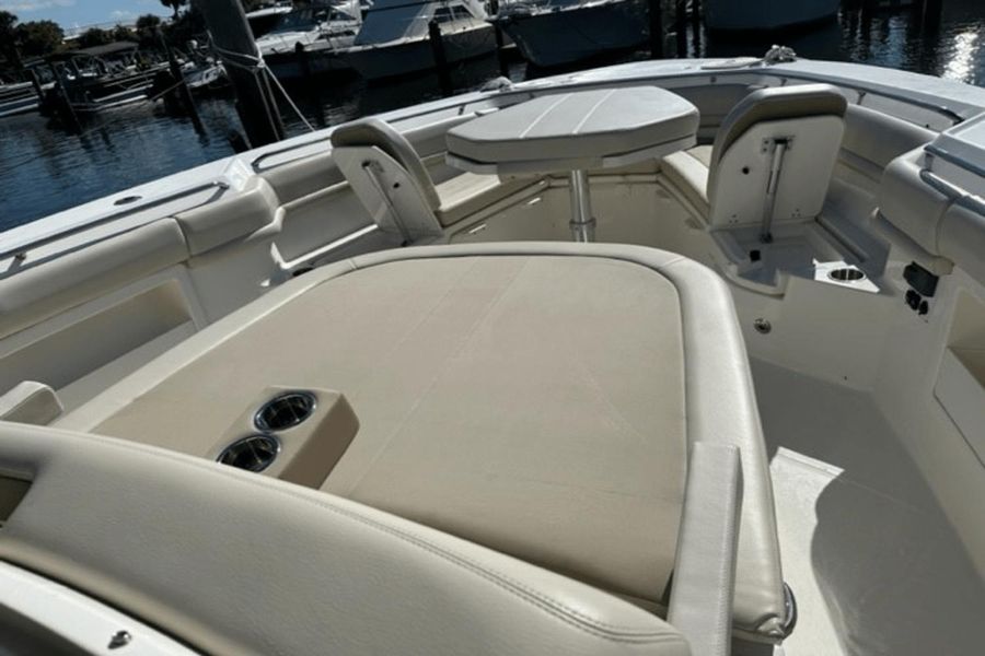 2021 Boston Whaler 380 Outrage