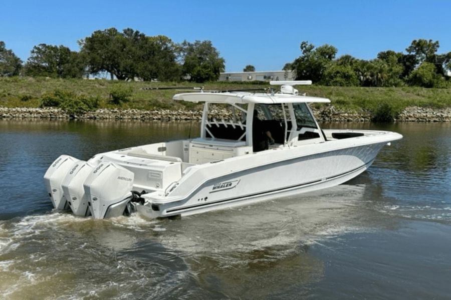 2021 Boston Whaler 380 Outrage