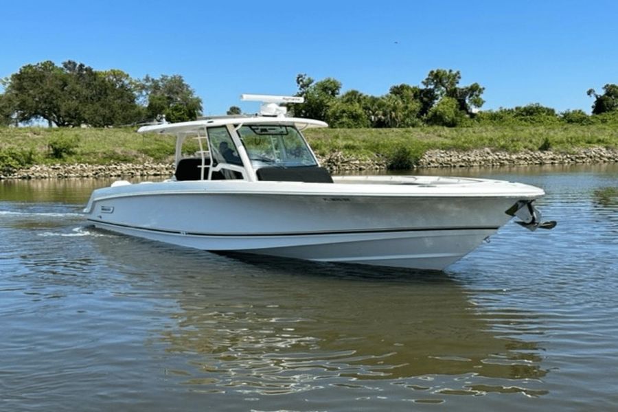 2021 Boston Whaler 380 Outrage