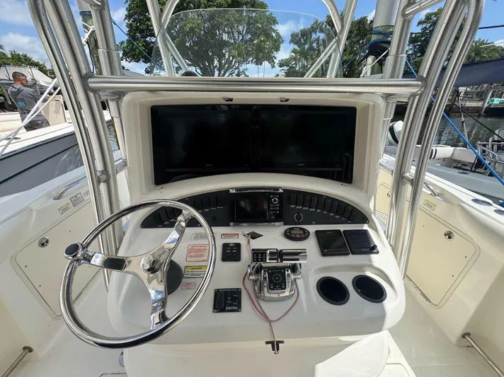 Sun & Sand Yacht Photos Pics 