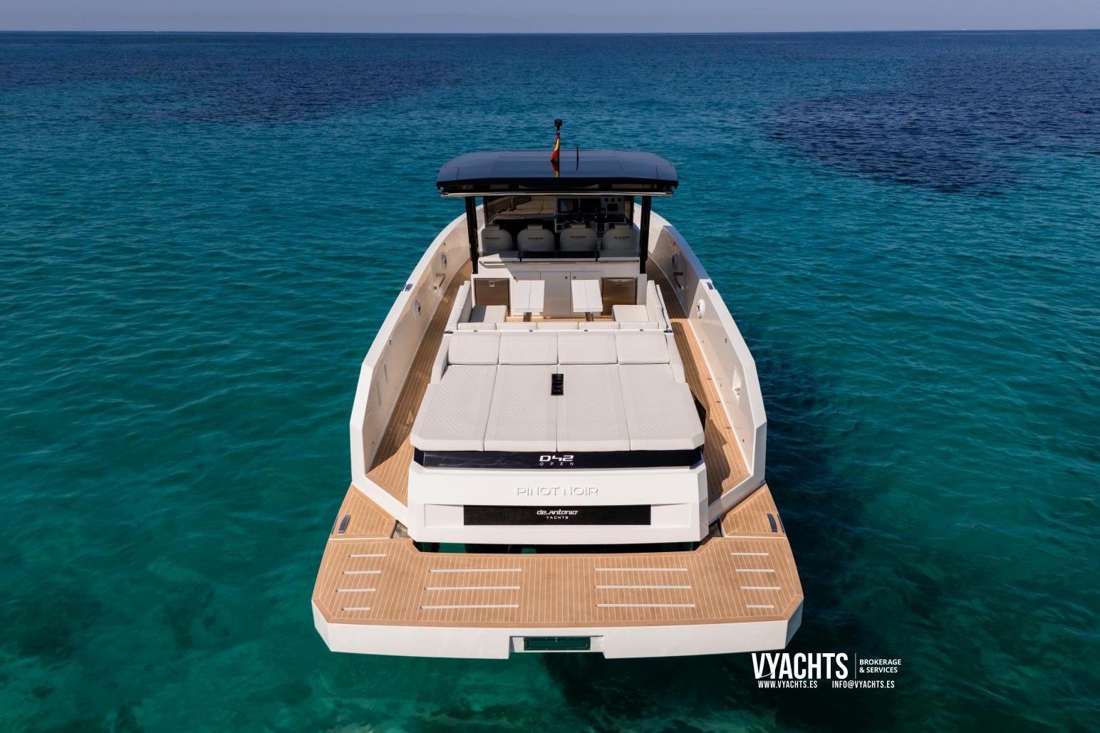 2024 De Antonio Yachts D42 Open