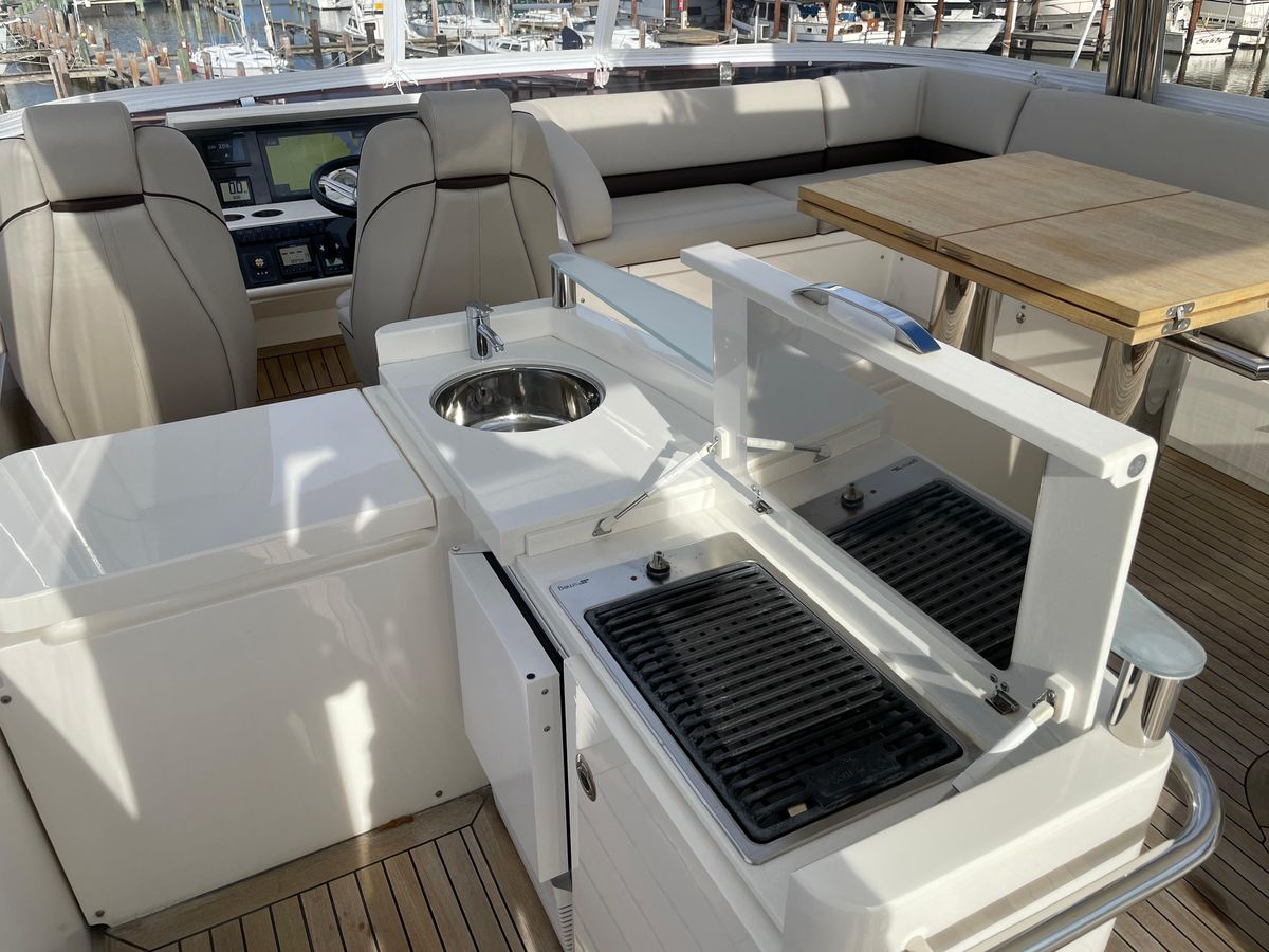 2012 Princess 72 