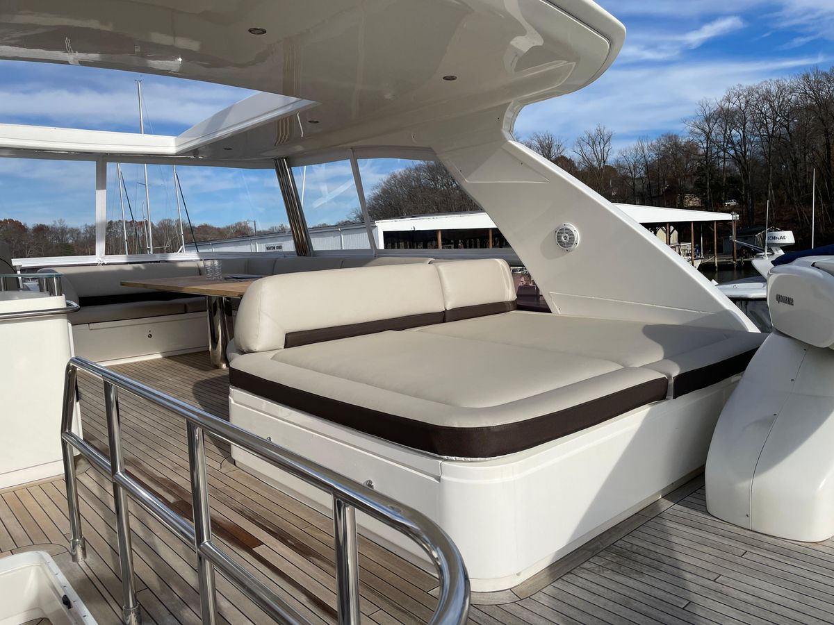 2012 Princess 72 