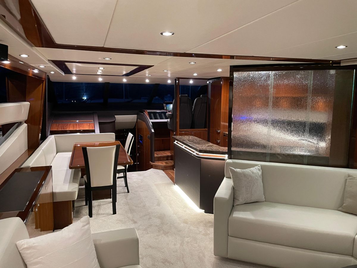 2012 Princess 72 