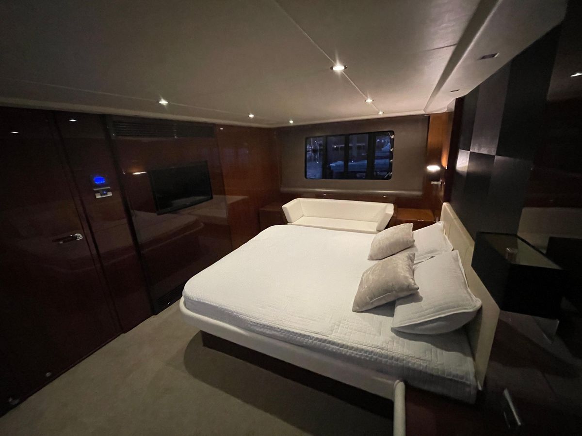 2012 Princess 72 