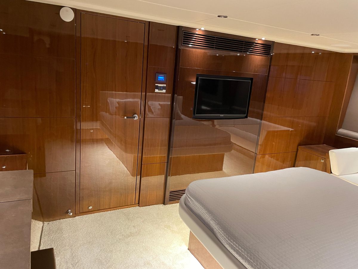 2012 Princess 72 