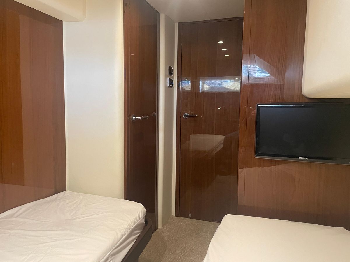 2012 Princess 72 