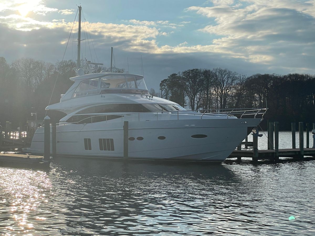 2012 Princess 72 