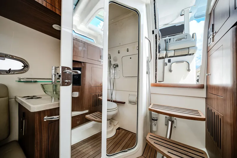 Far Niente Yacht Photos Pics 