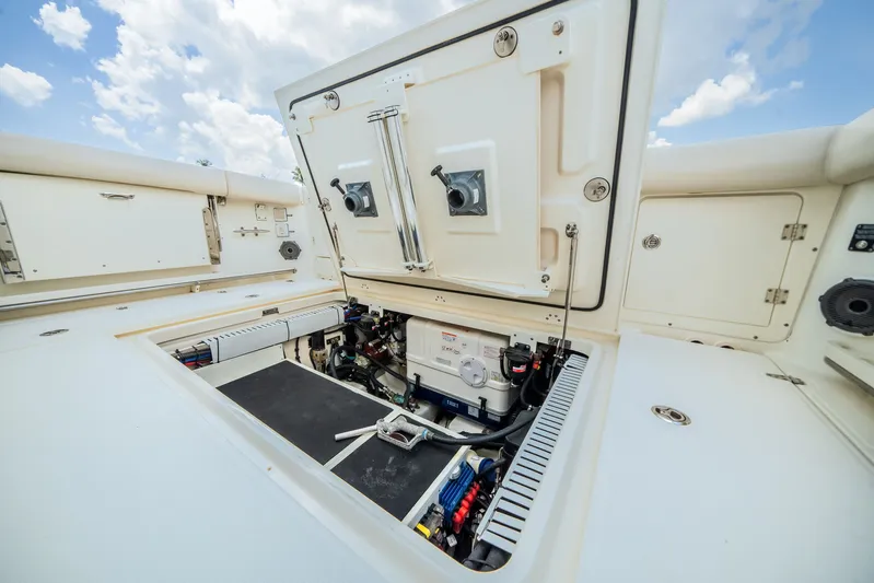 Far Niente Yacht Photos Pics 