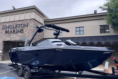 Malibu Wakesetter 25 LSV