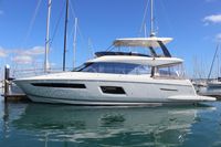 2018 Prestige 560