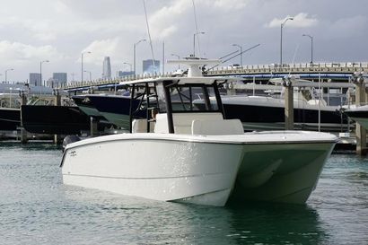 2022 40' Invincible-40 Catamaran Miami Beach, FL, US