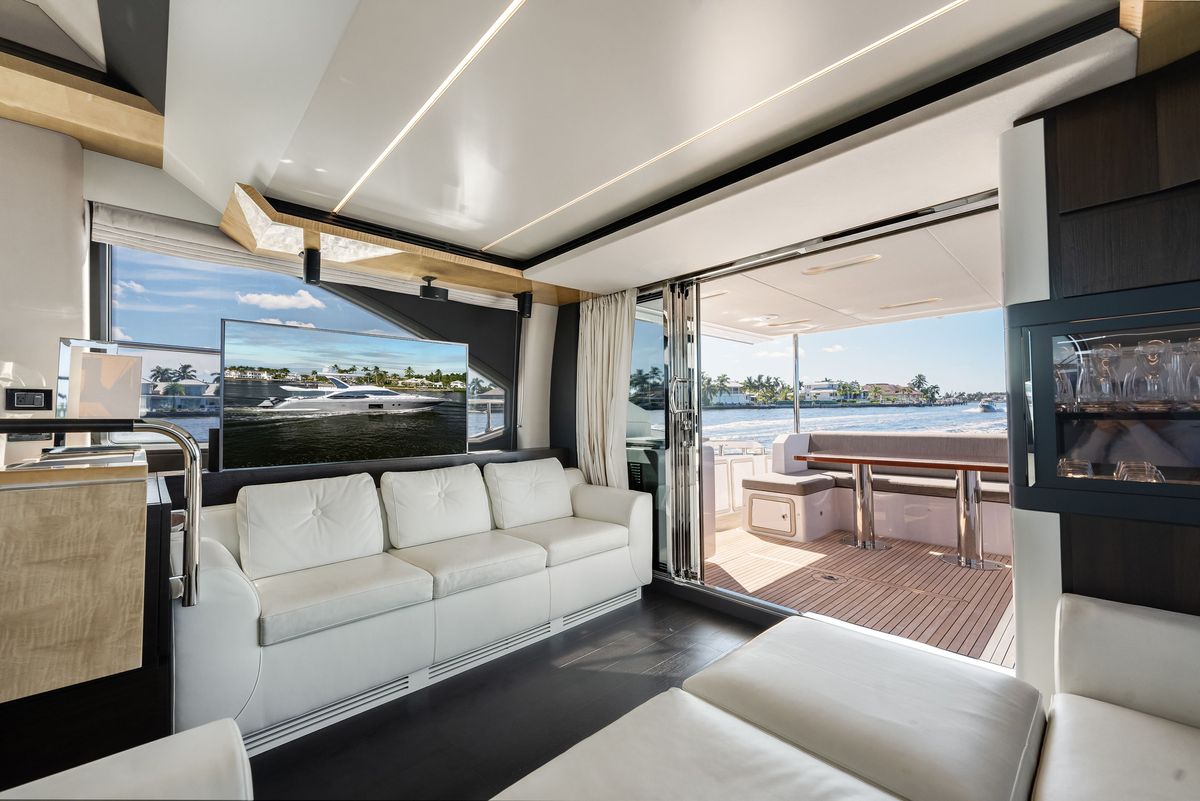 2018 Azimut 66 