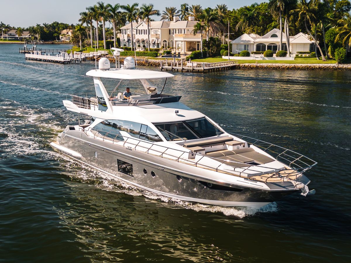 2018 Azimut 66 