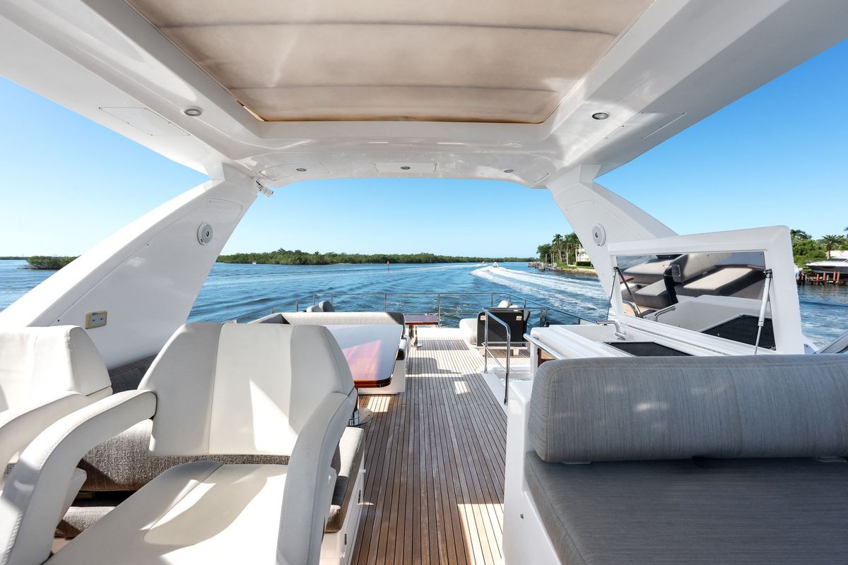 2018 Azimut 66 