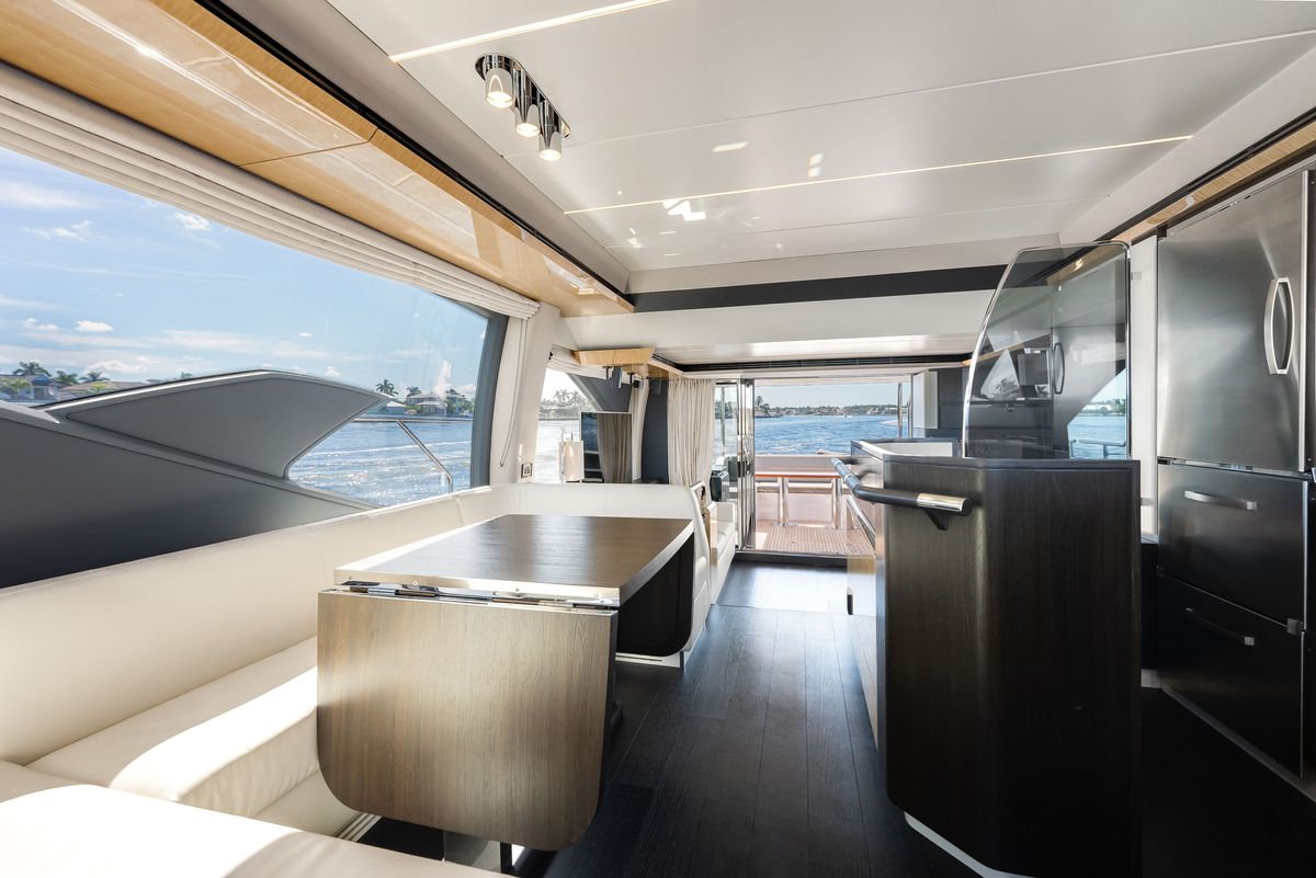 2018 Azimut 66 