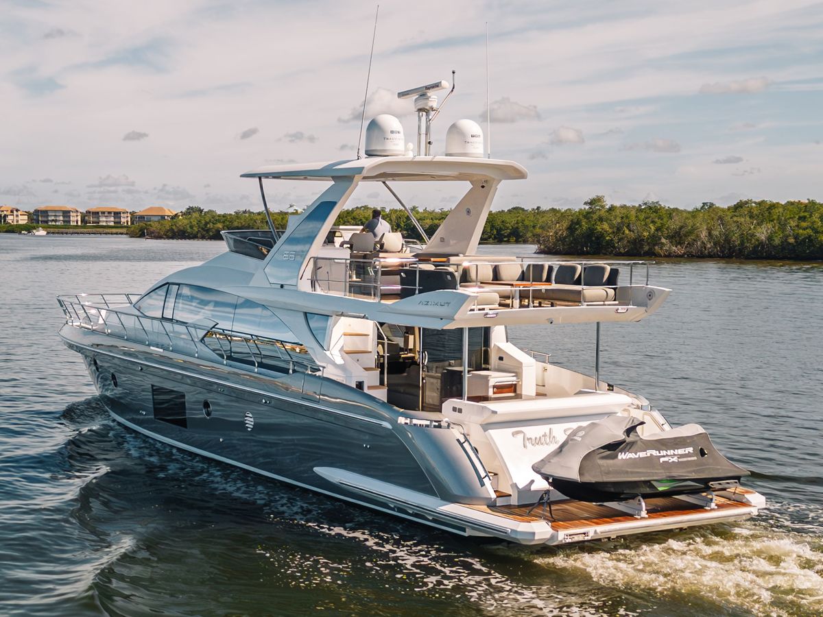 2018 Azimut 66 