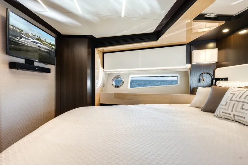 Truth Serum Yacht Photos Pics 