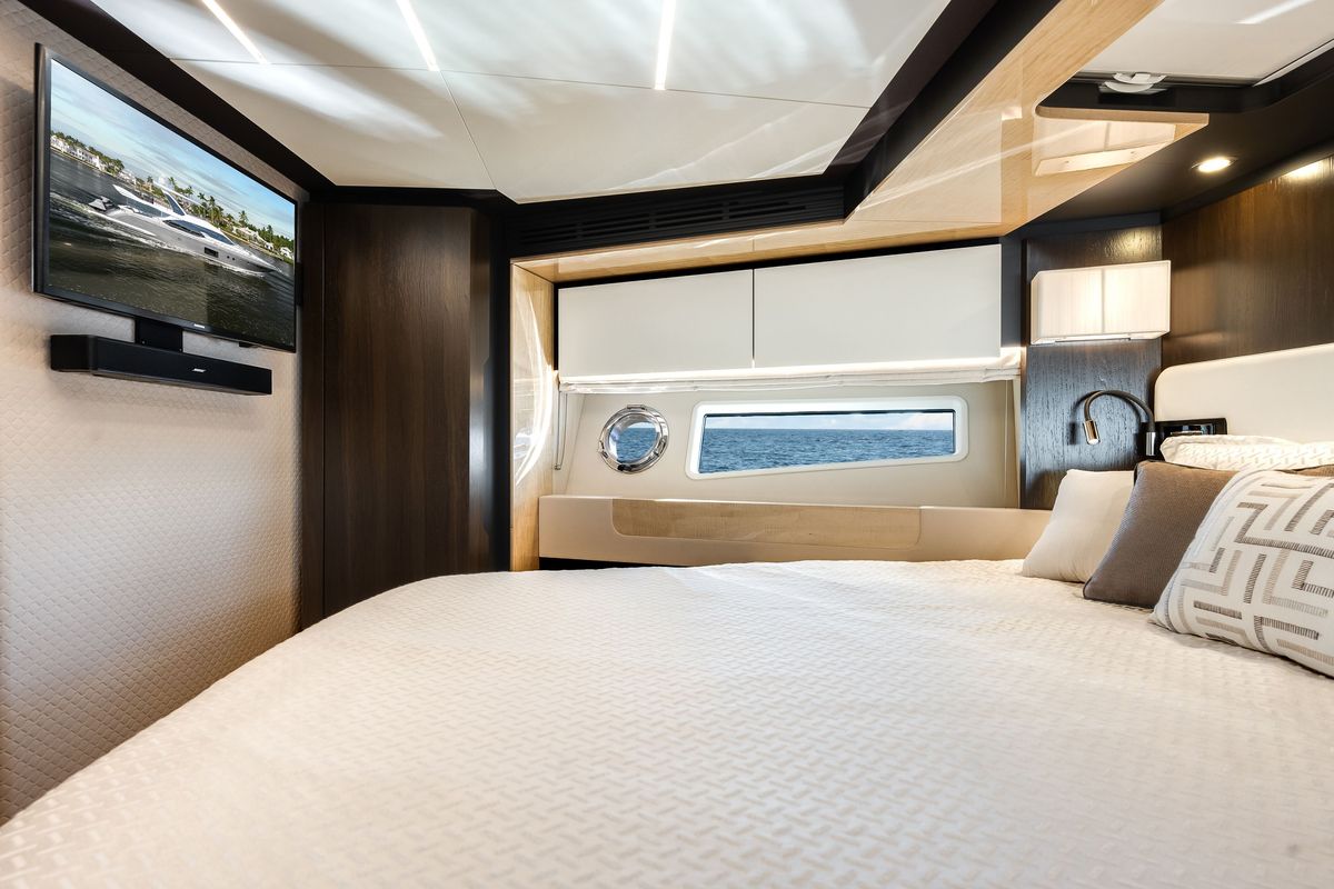 2018 Azimut 66 