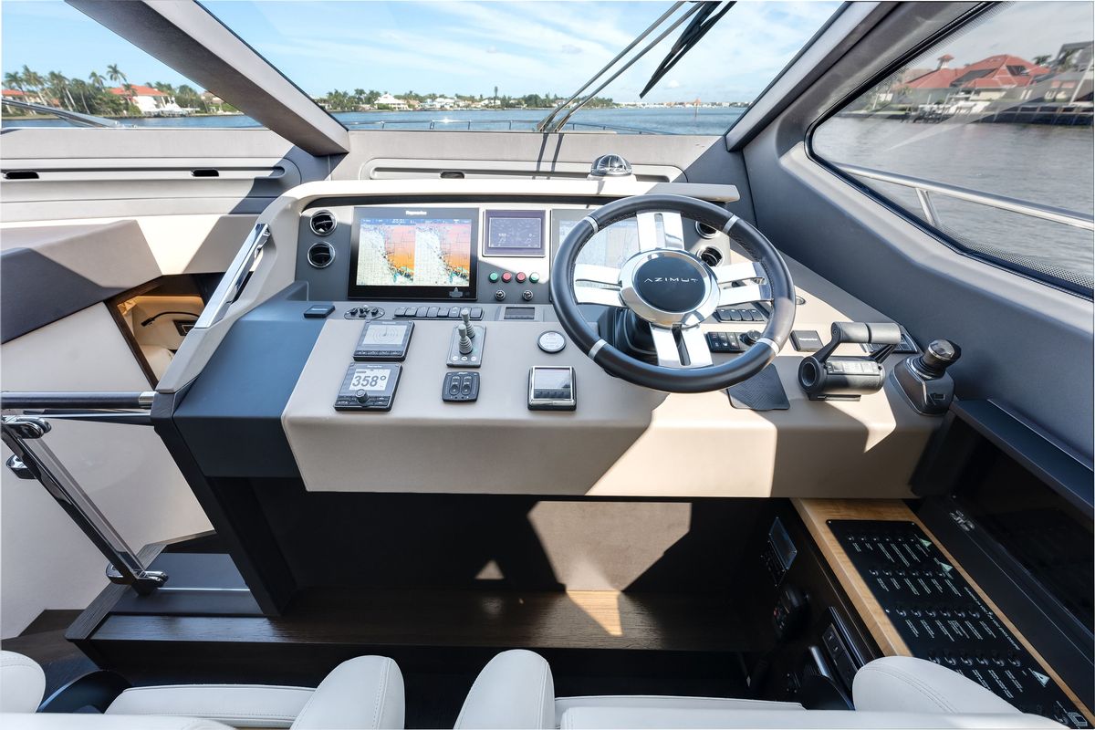 2018 Azimut 66 