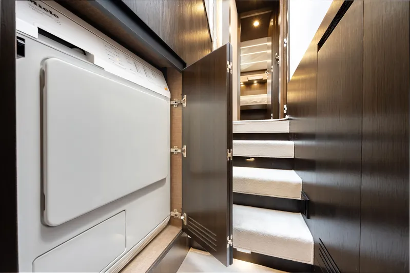 Truth Serum Yacht Photos Pics 