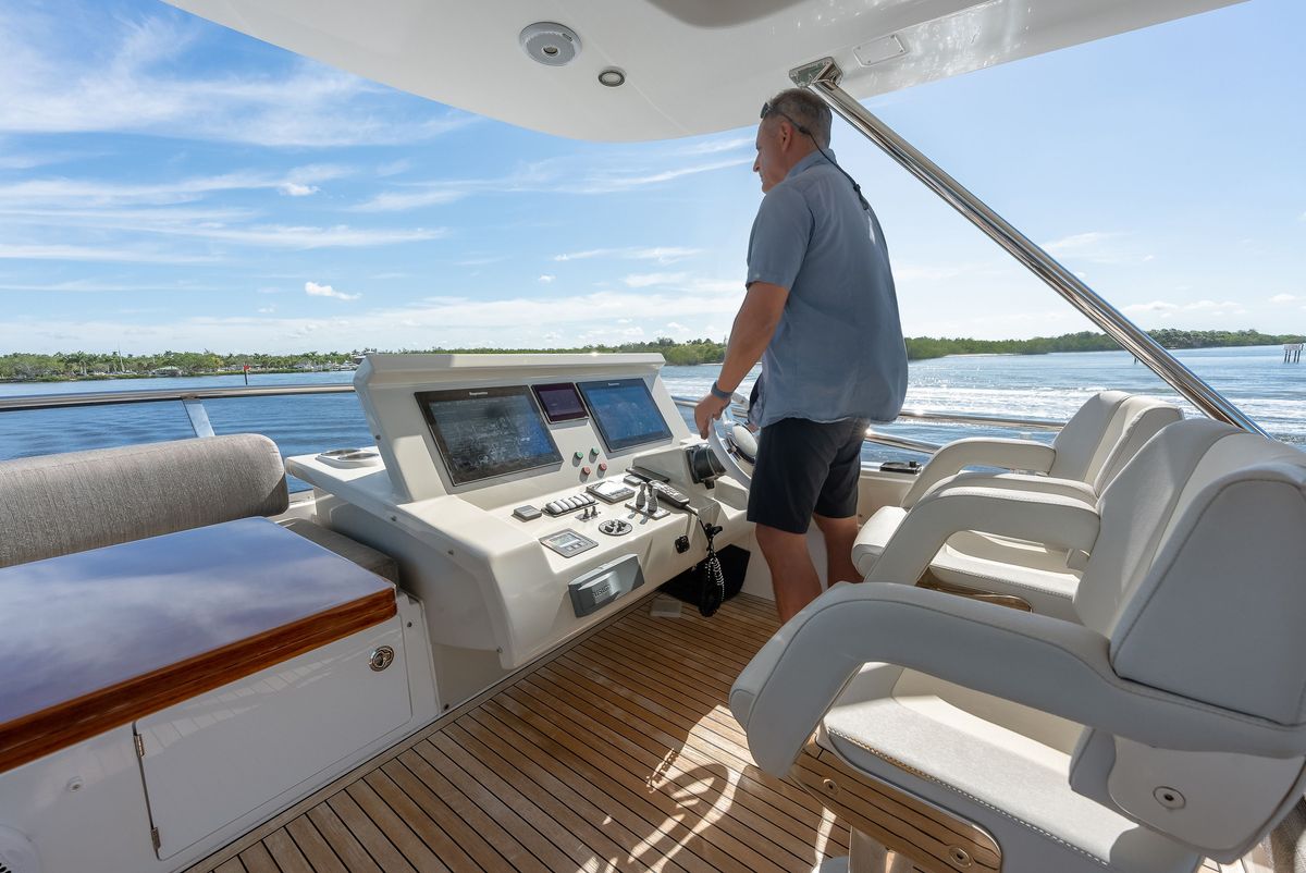 2018 Azimut 66 