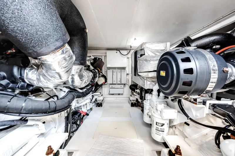 Truth Serum Yacht Photos Pics 