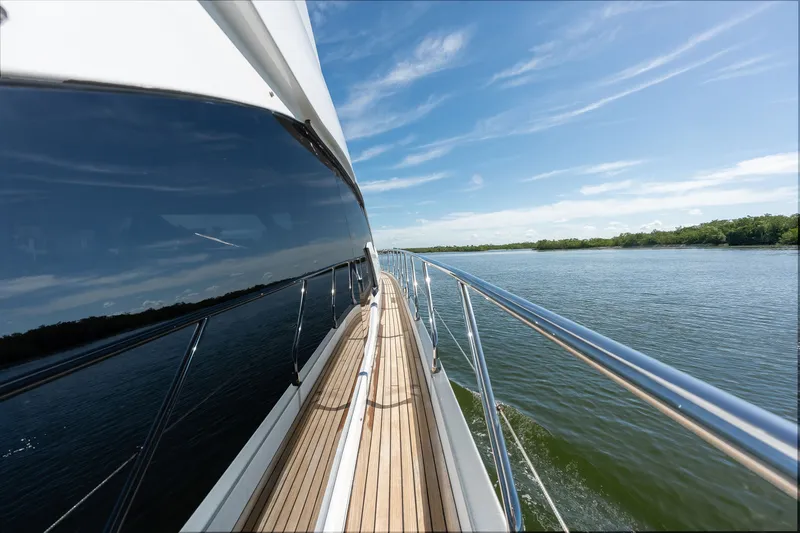 Truth Serum Yacht Photos Pics 