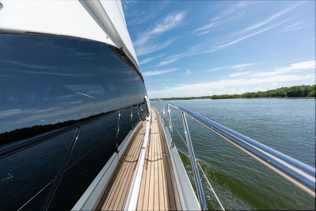 2018 Azimut 66 