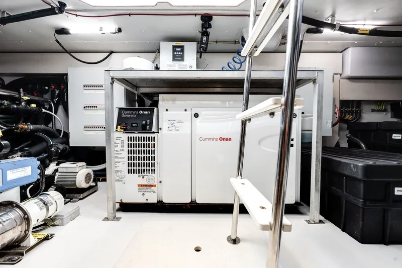 Truth Serum Yacht Photos Pics 