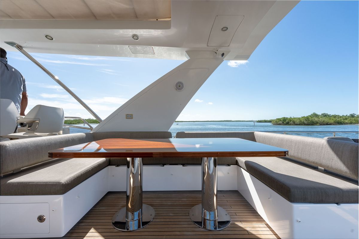 2018 Azimut 66 