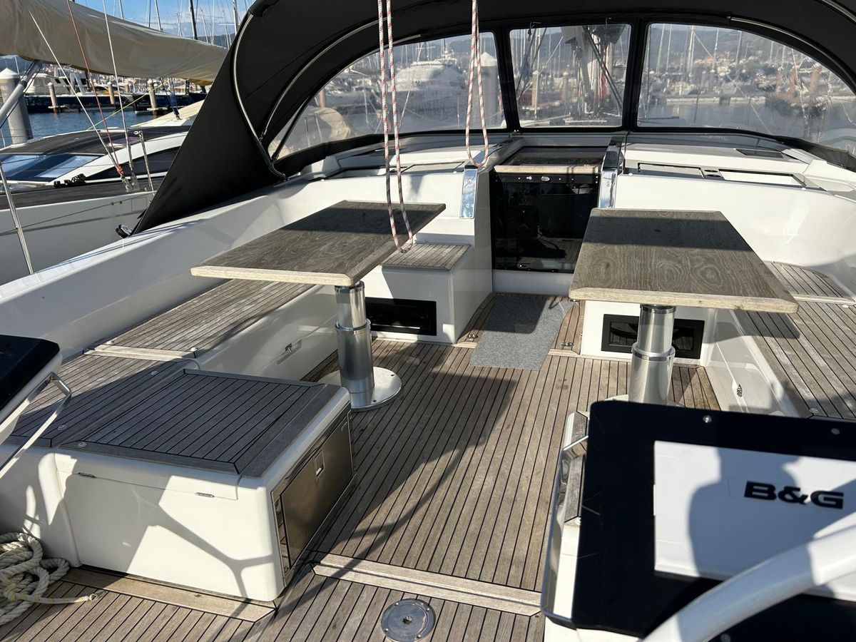 2022 Hanse 52 