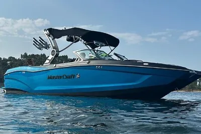 2019 MasterCraft X24